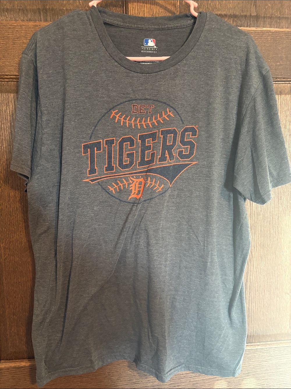Detroit Tigers men’s Gray Graphic Tee
